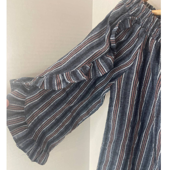 Hem & Thread Blanket Stripe Cold Shoulder Button Top Size Small - Picture 2 of 9